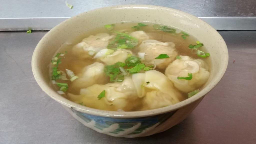 Wonton Soup 雲吞湯 · Shrimp & Pork Wonton, in chicken soup with Egg & Scallion