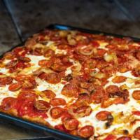 Grandpa · fresh homemade mozzarella, pepperoni, sautéed onions, fresh plum tomato sauce.