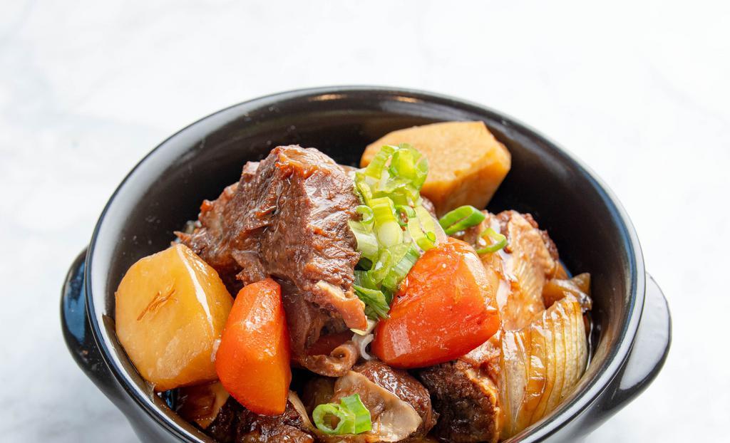 갈비찜 Kalbi Jjim · Braised beef short ribs, vegetables simmered in KUUN soy sauce. comes with white rice