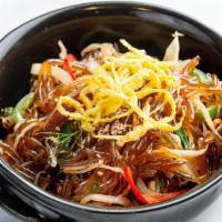 불고기잡채 Jabchae · Sauteed crystal noodles, vegetables & bulgogi with KUUN soy sauce