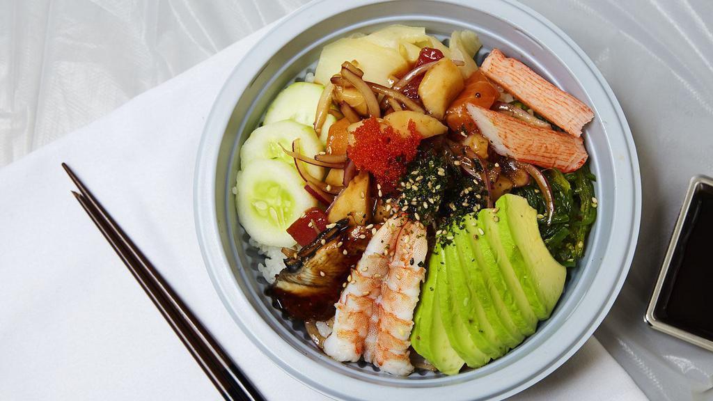 Mix Fish Rice Bowl · Salmon, Tuna, White Fish, Shrimp, Eel, onion, cucumber, seaweed salad, Kani, ginger, avocado, with wasabi soy sauce and sriracha sauce over sushi rice.
