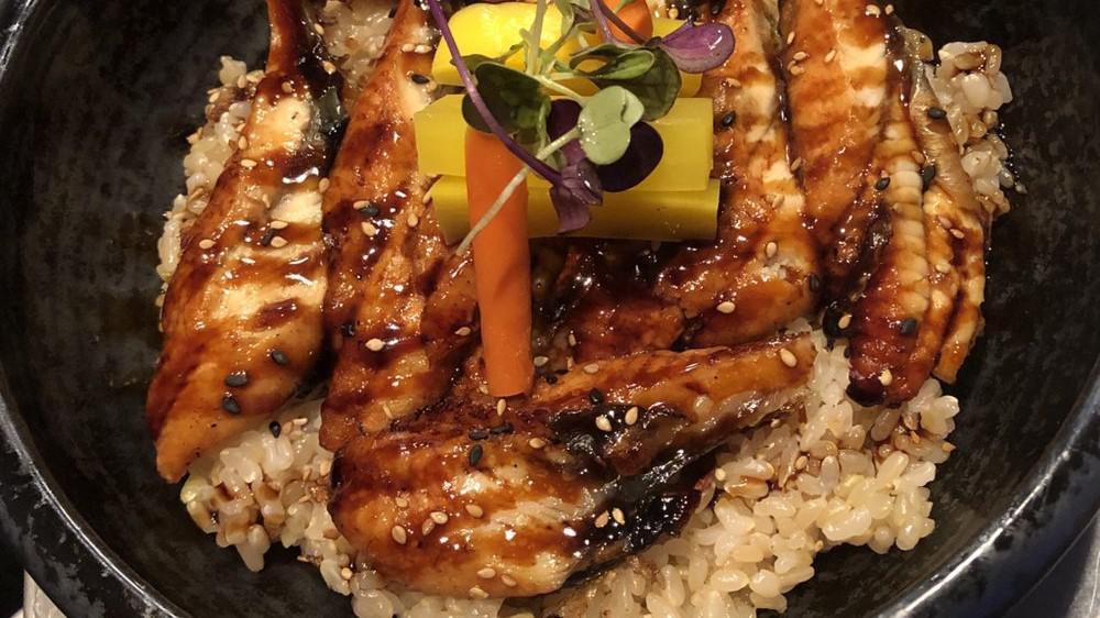 Una Don · Broiled eel over rice.