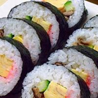 Futo Maki · Kampyo, oshinko, kanl, egg, toblko, avocado, cucumber.