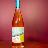 Mon Cheri (Diamond) · Slightly carbonated with a grapey taste and a hint of pineapple. This New York Wine made fro...