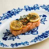 Salmone* · Faroe Islands salmon  *Consuming raw or under-cooked meats, poultry, seafood, shellfish or e...