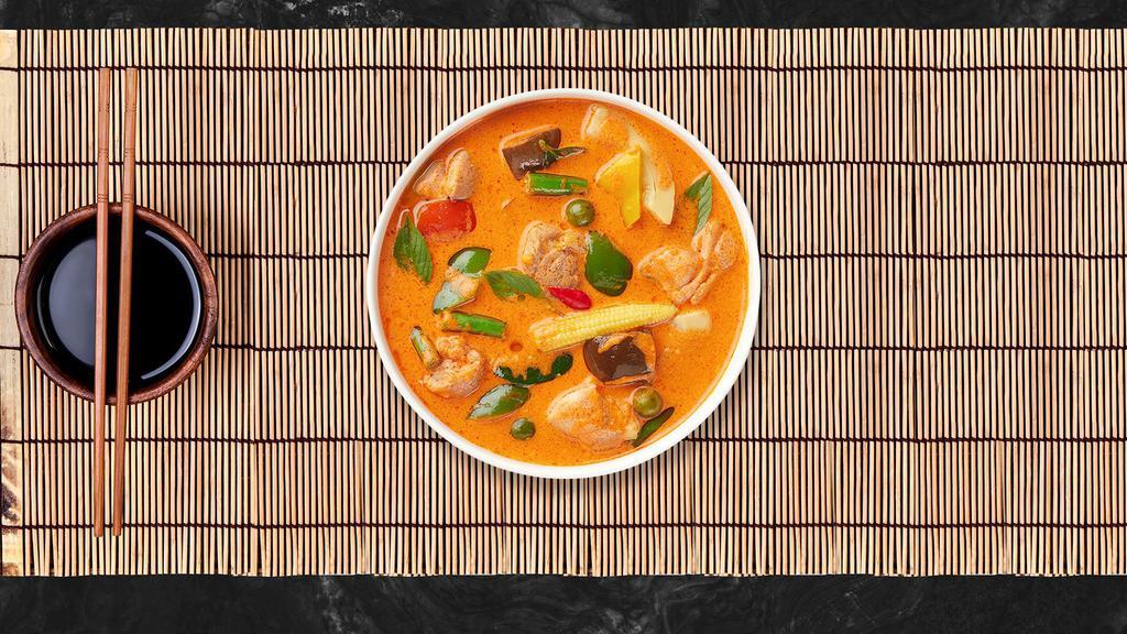 Pining Panang Curry · Panang curry sauce, coconut milk, string beans, and kaffir lime leaf. Very spicy.