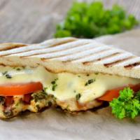 Creamy Chicken Panini · Delectable chicken panini with creamy white sauce.