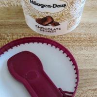 Haagen-Dazs Mini Cup · Chocolate, Strawberry, Vanilla.Dulce le Leche