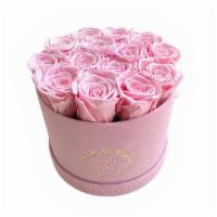 Suede Pink Medium Round · Suede Pink Round Box with 13-15 Preserved Roses