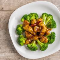 General Tso'S Chicken Lunch Special左几 · Spicy. Served with your choice of side and rice.