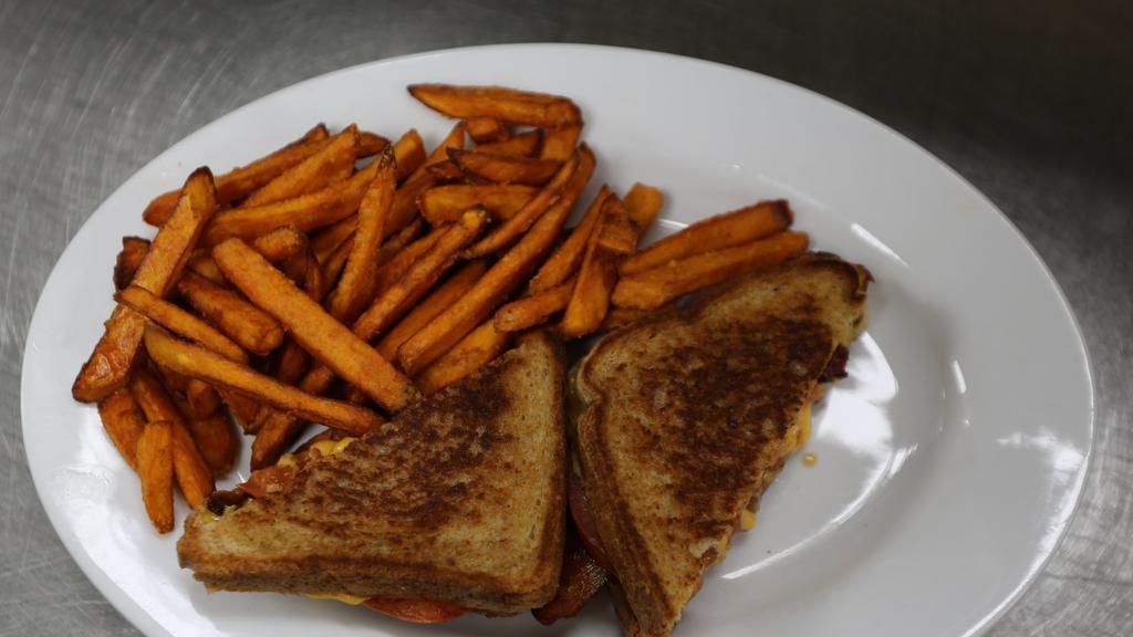 Grilled Cheese · Your choice of American, cheddar, swiss, mozzarella or provolone on choice of white, wheat or rye bread.