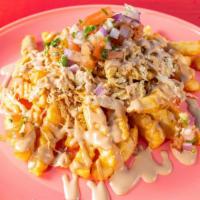 Chimipitas · Papas fritas cubierta con pico de gallo, salsa de chimi y su opción de pollo o pierna. / Fre...