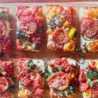 8 Mile Supreme (Large) · Our ultimate veggie pizza featuring assorted roasted veggies, mushrooms, broccoli, sliced pl...