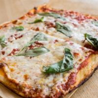 Margherita Pie  · Margherita-fresh mozzarella, organic tomato sauce, fire roasted tomatoes, garlic, basil