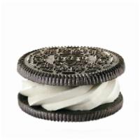 Oreo® Lil Rounder · Made with premium vanilla ice cream served between two mini Oreo® cookies.