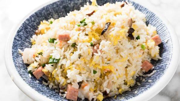 Yang Chow Fried Rice 扬州炒饭 · Shrimp, Ham, Scrambled Eggs, Mushroom.
