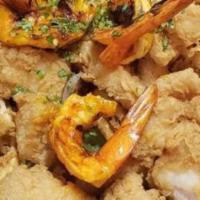 Ceviche De Camarón Y Concha / Fish, Shrimp & Black Clams Cocktail · 