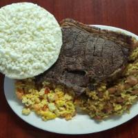 Calentado Parceros · Calentado, huevos, carne y arepa con queso / Mixed rice and beans with grilled steak eggs an...