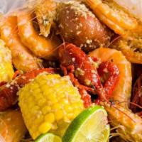Combo A   套餐A · Live Crawfish + Big Head Shrimp + Corn & Potato 鲜活小龙虾+大头虾+玉米&土豆