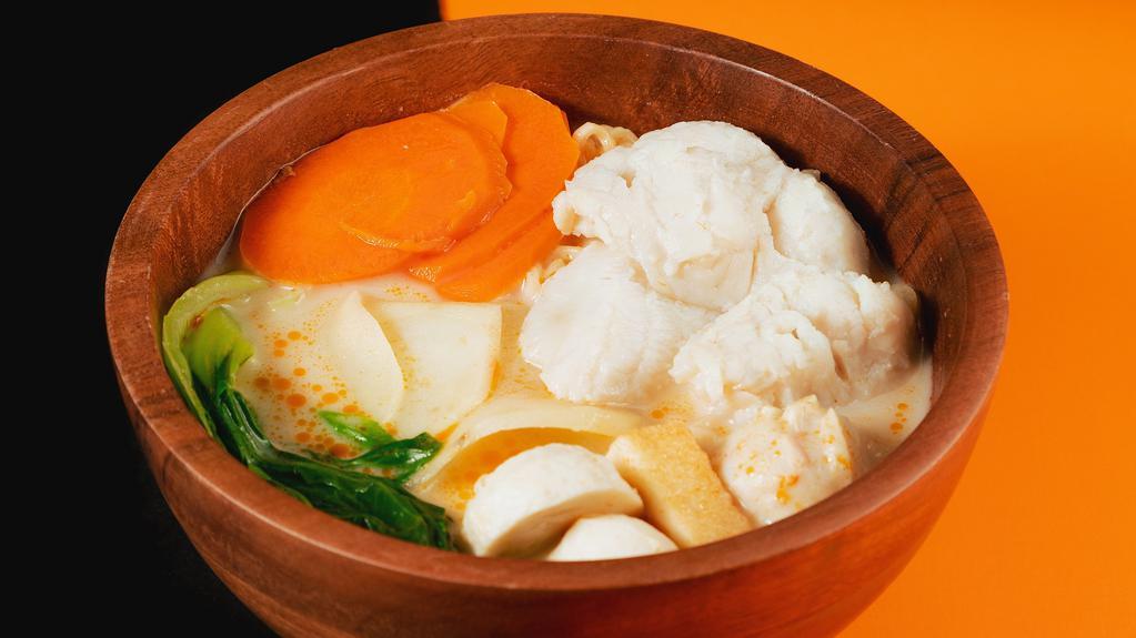 Fish Bowl · Fish fillet , Fish ball, Fish tofu, Shrimp ball, Cuttlefish ball, Shanghai cabbage, Choy sum, Potato, 
Carrot