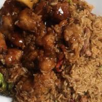 General Tso'S Chicken Combination Platter · Spicy. Served with your choice of rice and choice of side.