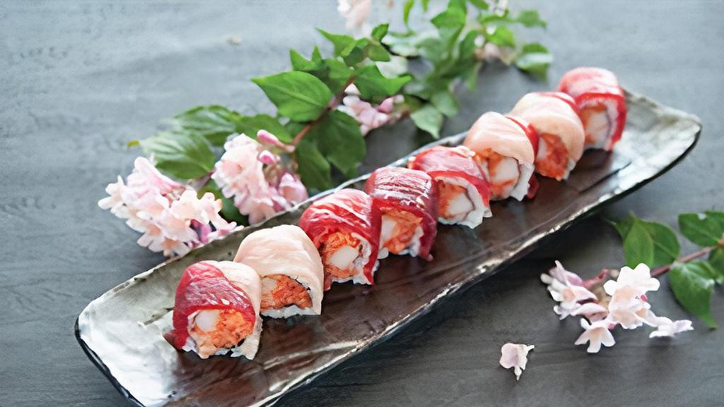 Rich Roll · Spicy tuna crunch crab, topped with tuna & yellowtail.