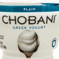 Original Chobani Yogurt Parfait · Fresh fruit with granola and your choice of yogurt.