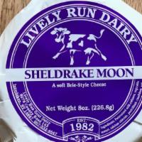 Lively Run Dairy, Sheldrake Moon Brie Style Cheese 8Oz · 