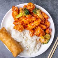 General Tso'S Chicken / 左宗雞 · Spicy. Served with steamed rice. 附白飯。