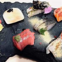 Sashimi Deluxe · 18 pcs Assortment of Sliced Fresh Fish On Chef'S Selection