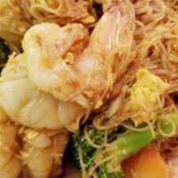 Kid'S Pad Mee · Stir-fried angel hair rice noodles, egg, broccoli and carrots