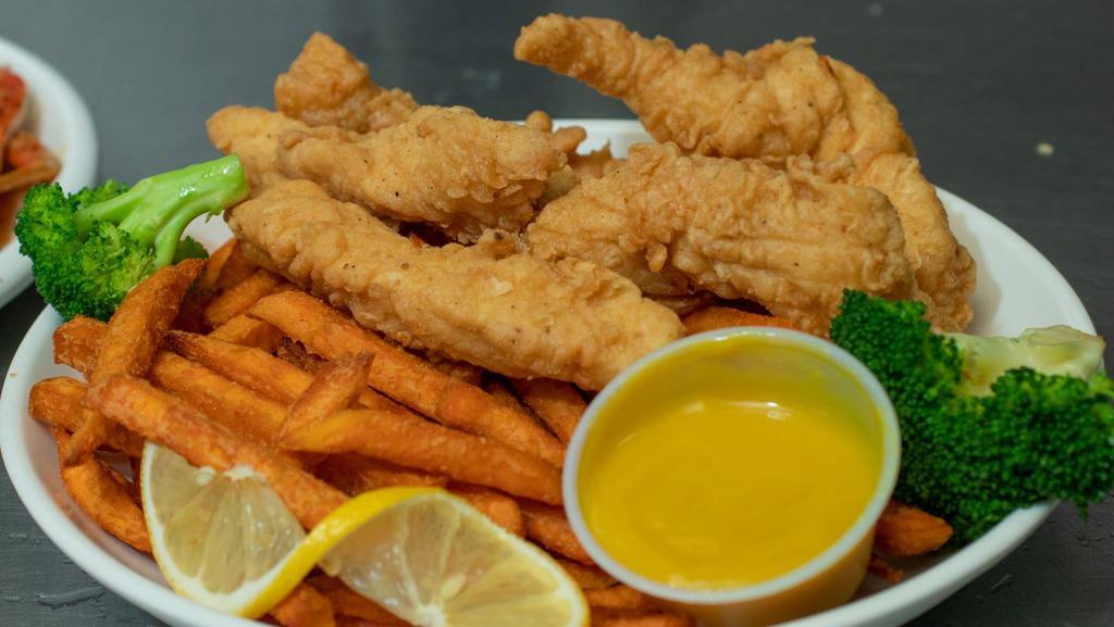 Chicken Tender Basket (6) · 4 crispy chicken tenders. Deep fried and seasoned. Served with your choice of fries.