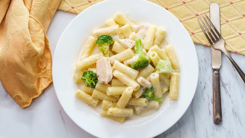 Chicken Ziti Pasta · Fresh chicken ziti pasta on customers choice of sauce, vegetable, and cheese.