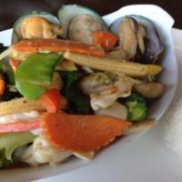 Talay (Seafood) · Shrimps, mussels, scallops, and squid sautéed with choice of sauce.