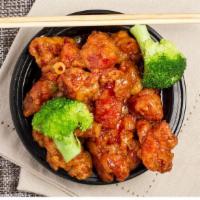 General Tso'S Chicken (Small) · Crispy battered and double fried boneless chicken wok tossed with to order in our signature ...