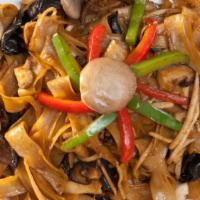 Stir-Fried Noodles 五菇炒面 Rn07 · Shaanxi oriental fettuccine-like noodles, black mushroom, wood ear, enoki, shiitake, king sh...