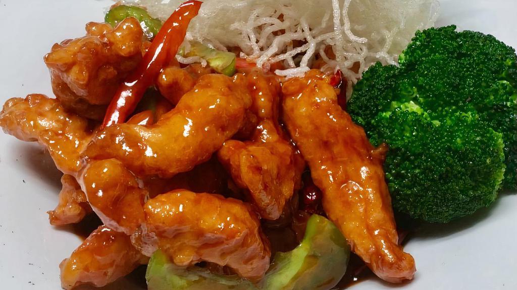 General Tso'S Chicken/Tofu (With Rice) · Spicy. Crispy white meat chicken/crispy tofu with broccoli in spicy brown sauce.