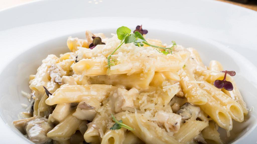 Portobello Pasta · Mouthwatering pasta dish made with customer's choice of pasta, portobello mushrooms, prosciutto, and onions.