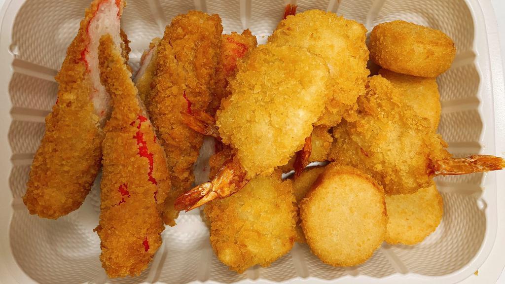 Fried Seafood Plate · Scallops, fried shrimp, crab sticks w. tartar sauce.