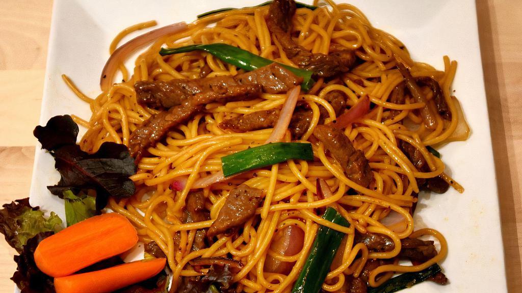 Stir-Fried Beef Spaghetti With Black Pepper Sauce 黑椒牛柳炒意粉 · 