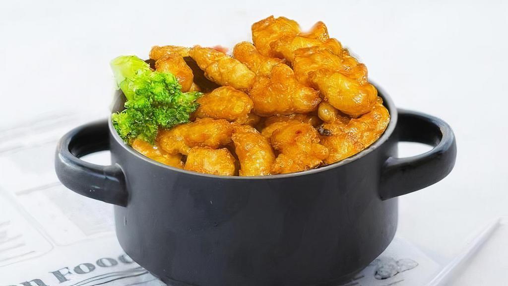 General Tzo Chicken · Batter Fried White Meat Chicken, in our Sweet Sauce.