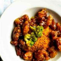 General Tso'S Chicken Lunch · Served with pork fried rice. Hot and spicy.