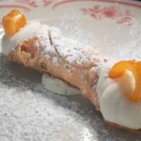Cannolo Con Ricotta · Traditional sicilian cannolo stuffed with imported ricotta cream, garnished with candied fruit