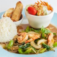 Veg Udom Basil Lunch · Fresh basil, bell peppers, onions with spicy basil sauce. Served with steam jasmine rice, ve...