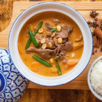 Massaman Curry (Mild) · potato, onion, peanut, string bean, carrot and coconut milk