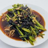 Yu Choy · chinese broccoli sauteed, hoisin, fried shallot, scallion,  chili crisp (v, gf)
