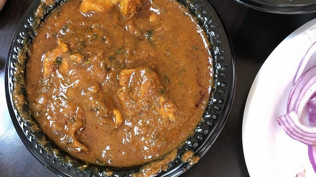 Desi Chicken Curry · Shan-e-Punjab special.