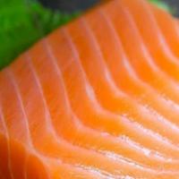 Salmon Saku · Sashimi grade king salmon 100 g.