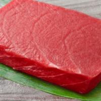 Maguro Akami Saku · Sashimi grade bluefin lean tuna 100 g.