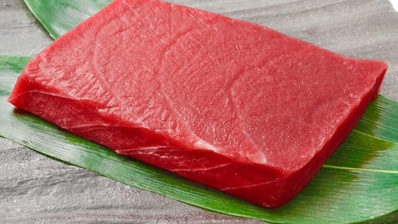Maguro Akami Saku · Sashimi grade bluefin lean tuna 100 g.